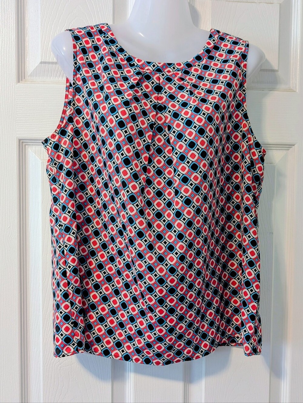 $5 SUMMER SALE! 9&CO. Sleeveless Geo Print Sleeveless Blouse